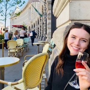 Meet your Posher, Chloe